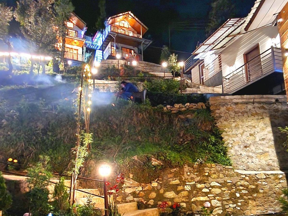 The Mystic Pines Hotel Nainital Eksteriør billede