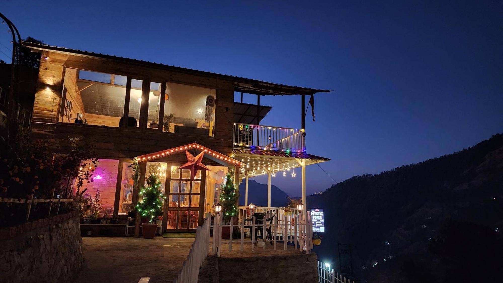 The Mystic Pines Hotel Nainital Eksteriør billede