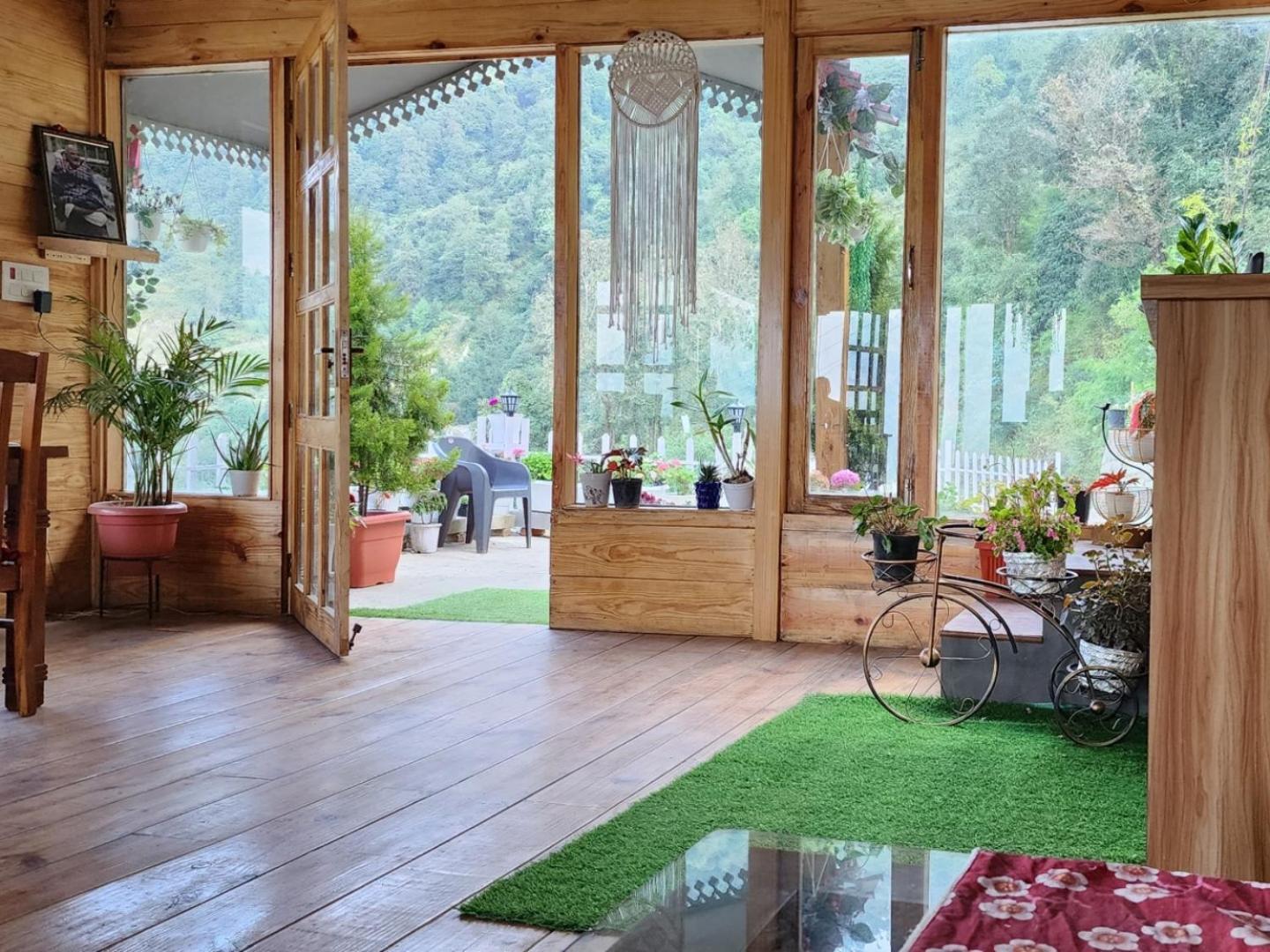 The Mystic Pines Hotel Nainital Eksteriør billede
