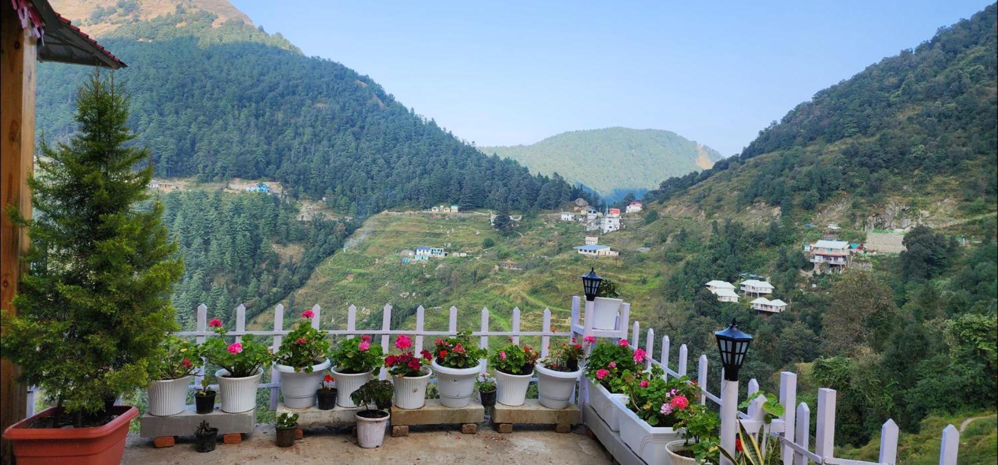 The Mystic Pines Hotel Nainital Eksteriør billede